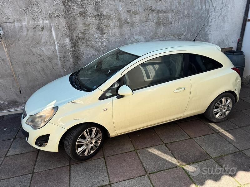 Occasion Opel Corsa 75 ch (55 kW) 2012 Blanc Citadine
