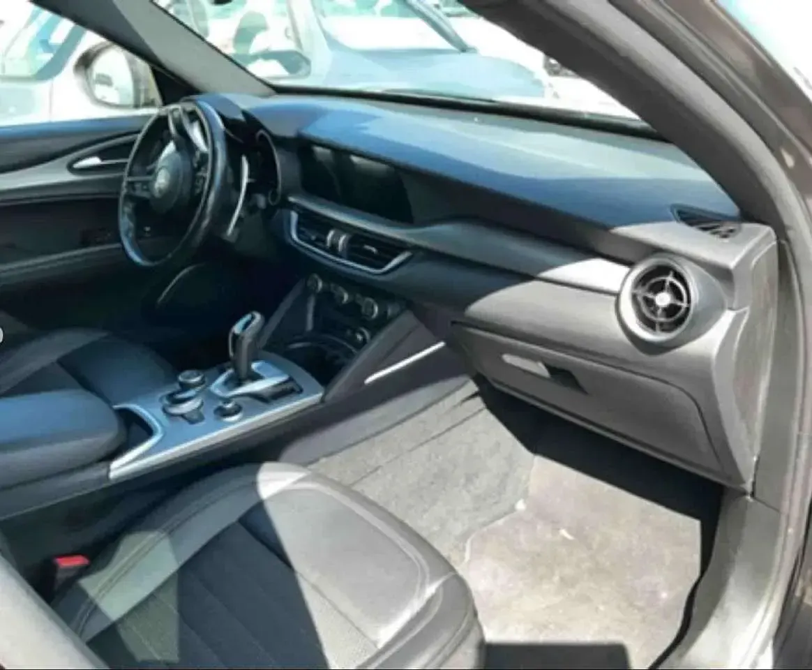 Usata Alfa Romeo Stelvio Sprint 190 CV (139 kW) 2022 Grigio SUV