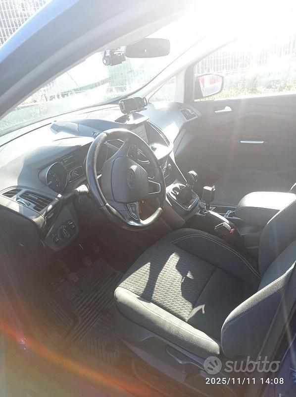 Begagnad Ford C-MAX 120 HK (88 kW) 2017 Minibuss