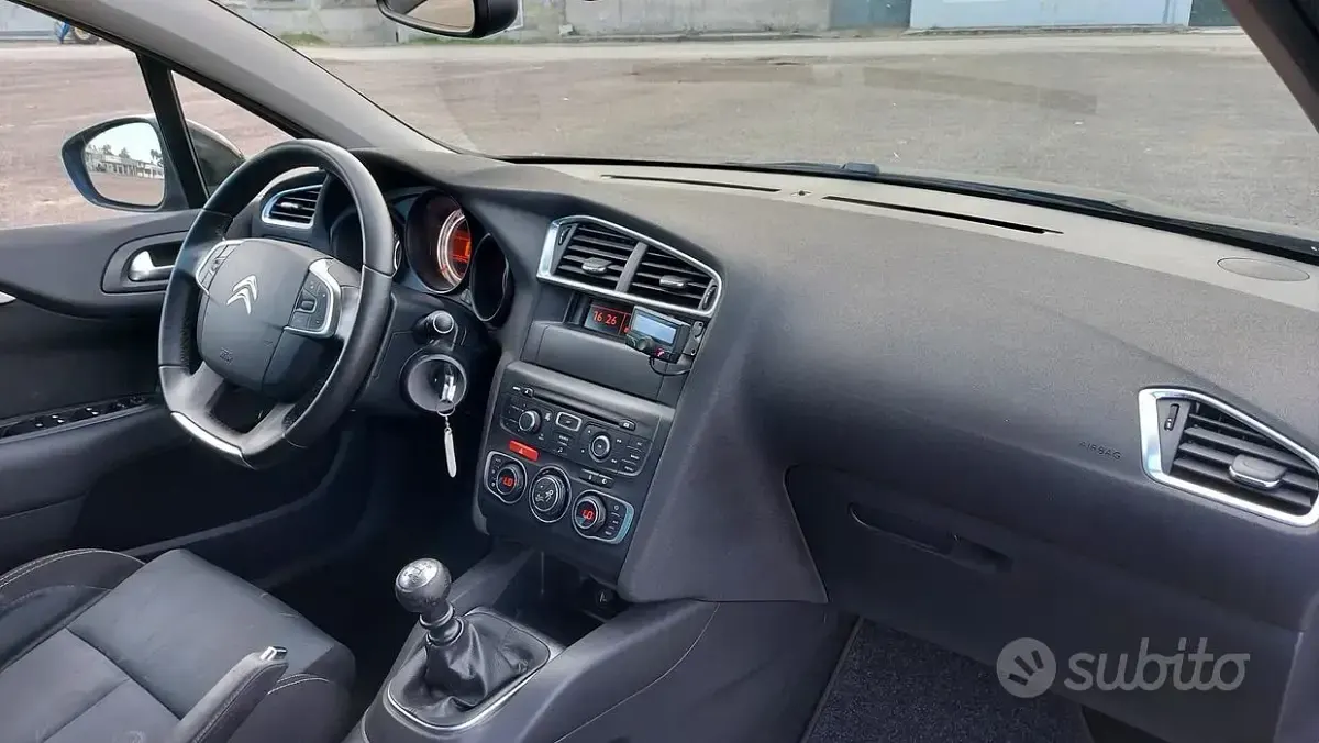 Usata Citroën C4 Exclusive 112 CV (82 kW) 2012 Nero Berlina