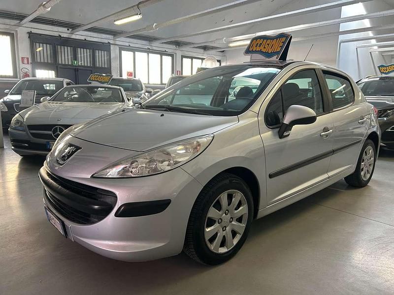 Usata Peugeot 207 95 CV (69 kW) 2008 Argento Berlina