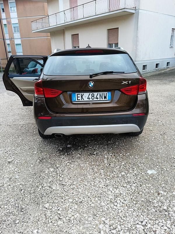 Usata BMW X1 143 CV (105 kW) 2011 Grigio SUV