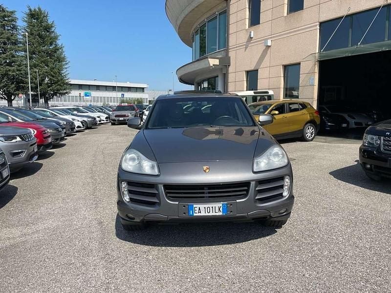 Usata Porsche Cayenne 290 CV (213 kW) 2008 Grigio SUV
