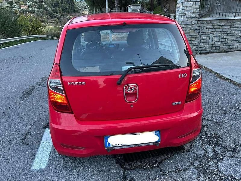 Usata Hyundai i10 84 CV (61 kW) 2013 Rosso Utilitaria