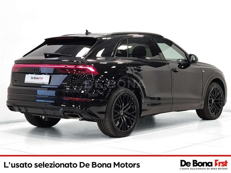 Usata Audi Q8 S-Line 286 CV (210 kW) 2025 Nero SUV