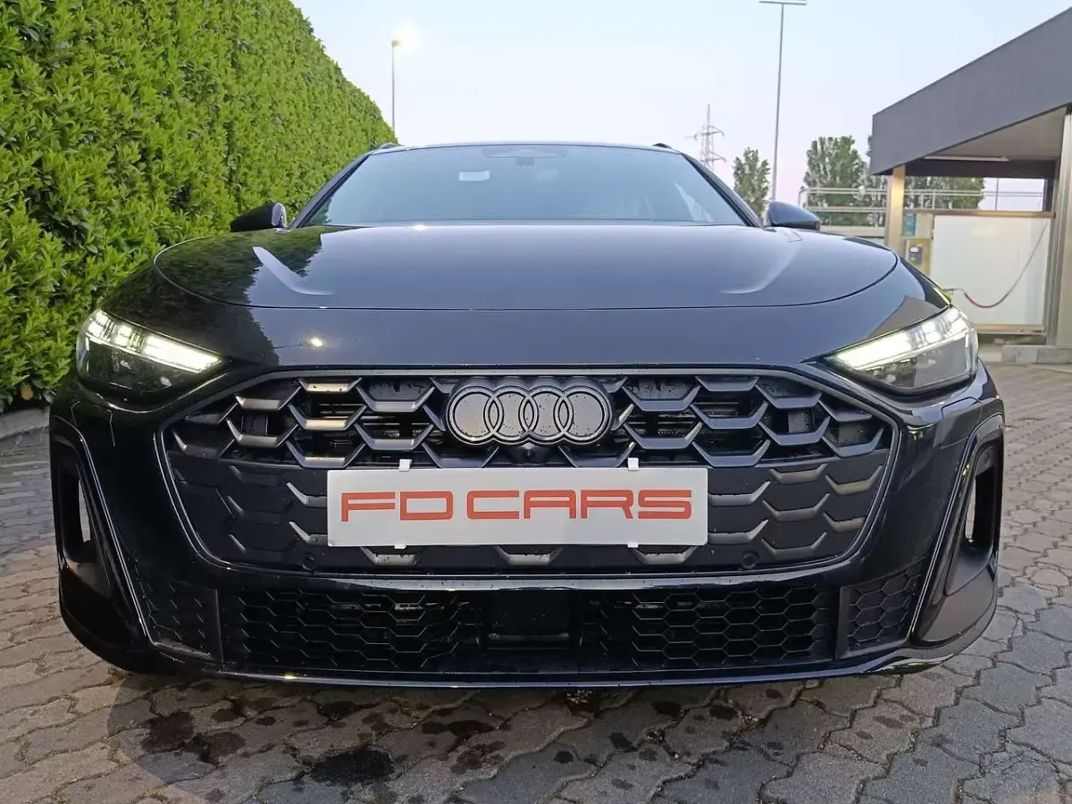 Nuova Audi A5 S-Line 204 CV (150 kW) 2025 Nero mythos Station wagon