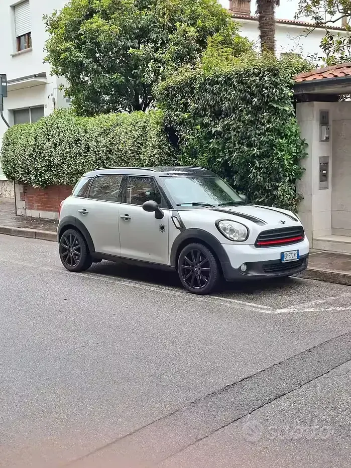 Usata Mini Cooper D 111 CV (81 kW) 2013 Bianco Utilitaria