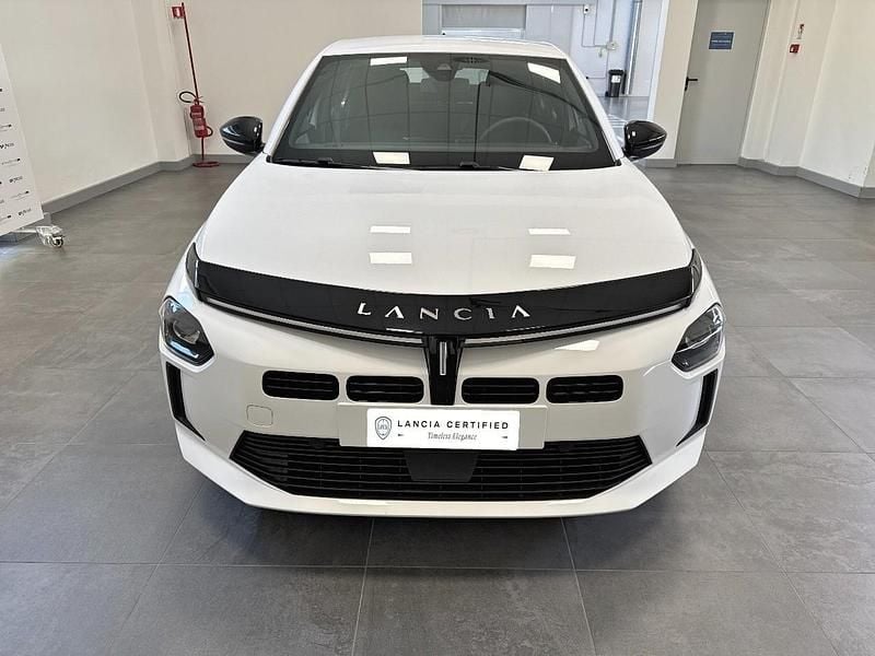 Usata Lancia Ypsilon 101 CV (74 kW) 2024 Bianco Utilitaria