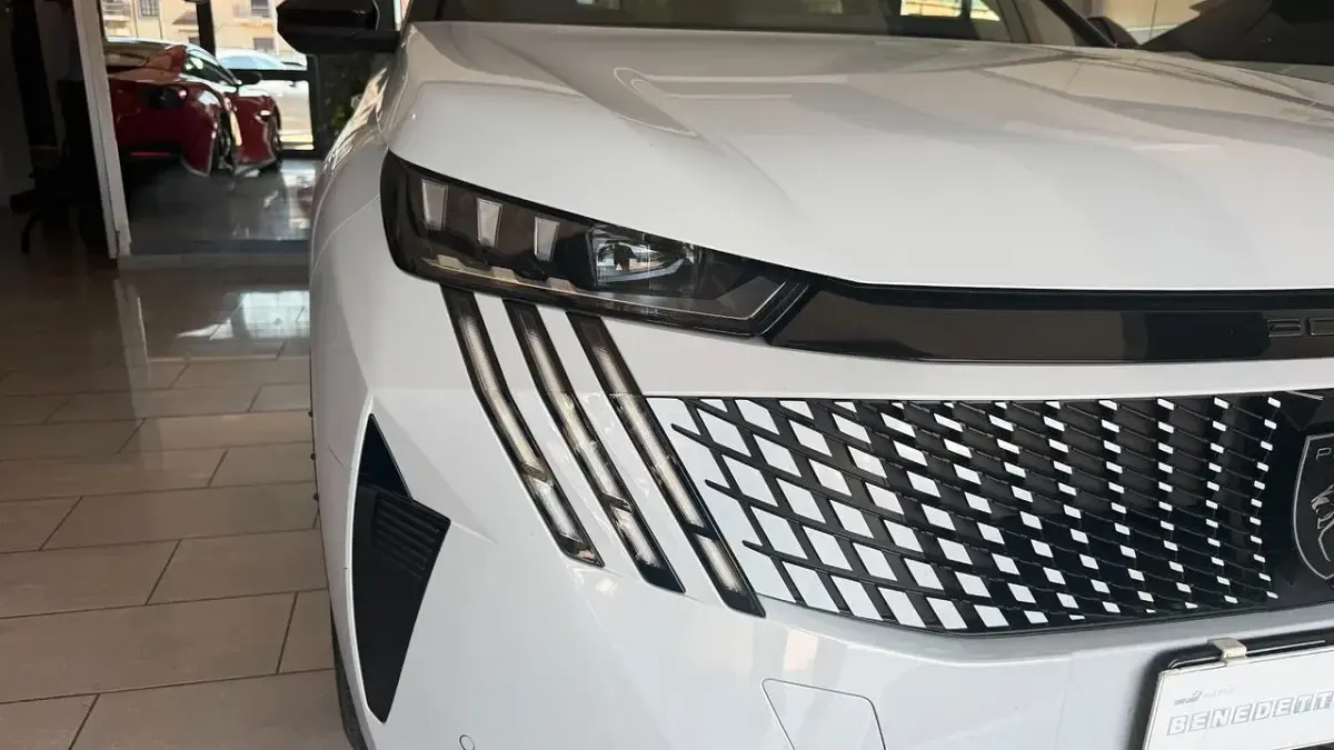 Usata Peugeot 3008 GT 136 CV (100 kW) 2025 Bianco SUV