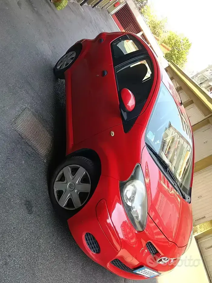 Usata Toyota Aygo 68 CV (50 kW) 2010 Rosso Utilitaria