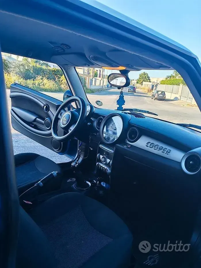 Usata Mini Cooper D 109 CV (80 kW) 2008 Bluazzurro Utilitaria