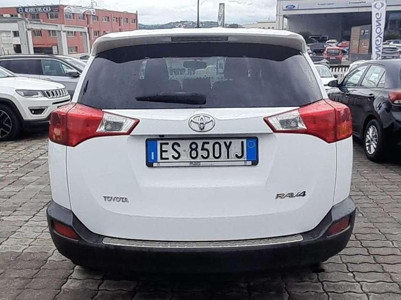 Usata Toyota RAV4 Active 124 CV (91 kW) 2014 Bianco SUV