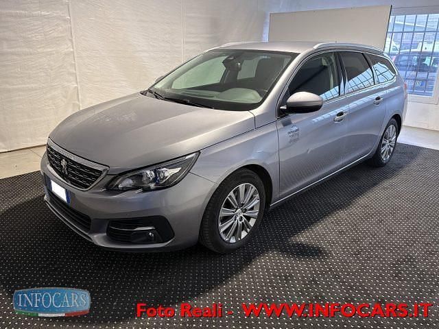 Usata Peugeot 308 SW Allure 131 CV (96 kW) 2021 Grigio metallizzato Station wagon