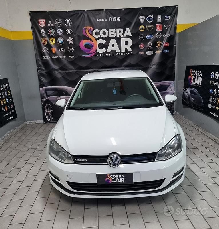 Bianco Usata 2015 VW Golf Comfortline Berlina | 7999 € (Super prezzo) - Immagine 1/4