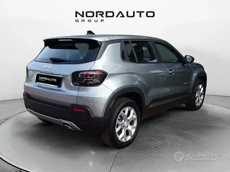 Usata Jeep Avenger Longitude 100 CV (73 kW) 2023 Grigio SUV
