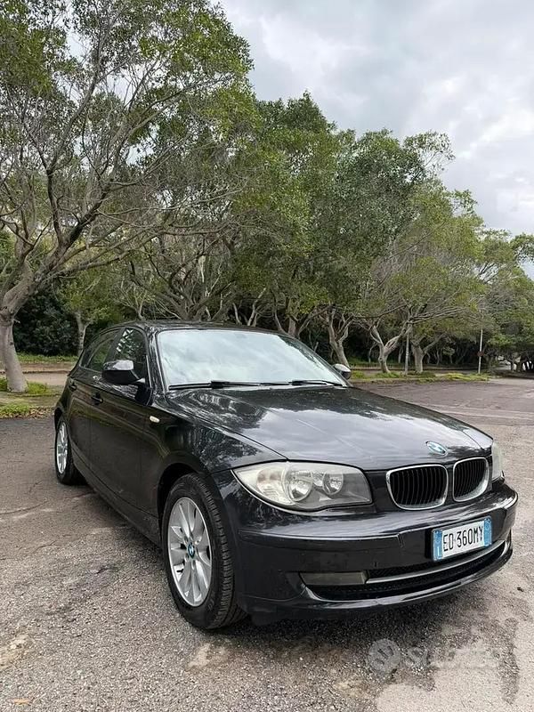 Usata BMW 116 115 CV (84 kW) 2010 Nero Utilitaria