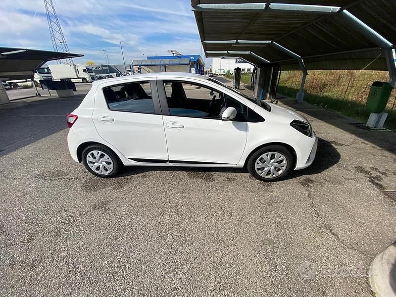 Usata Toyota Yaris 2018 Bianco Berlina