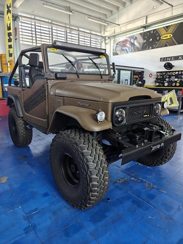 Marrone Usata 1979 Jeep CJ SUV | 23.500 € - Immagine 1/4