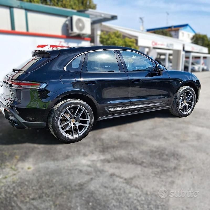Usata Porsche Macan 265 CV (194 kW) 2021 Nero SUV