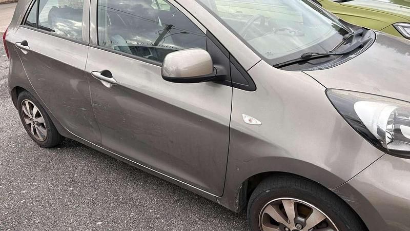 Usata Kia Picanto 67 CV (49 kW) 2016 Grigio Utilitaria