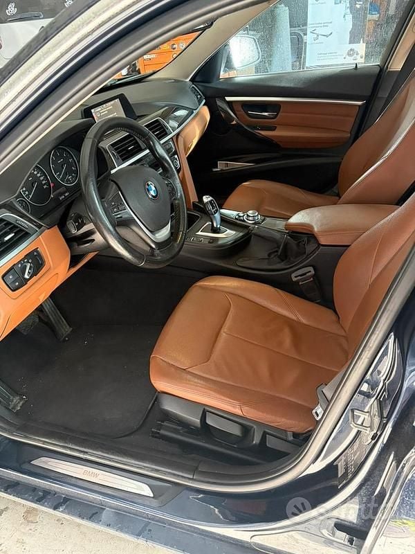 Usata BMW 316 Luxury Line 116 CV (85 kW) 2015 Blu Station wagon