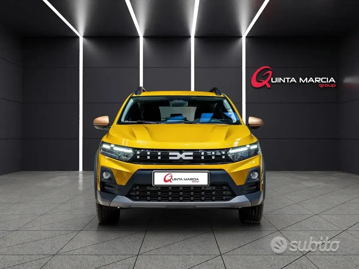 Neu Dacia Sandero Stepway 122 PS (89 kW) 2026 Limousine