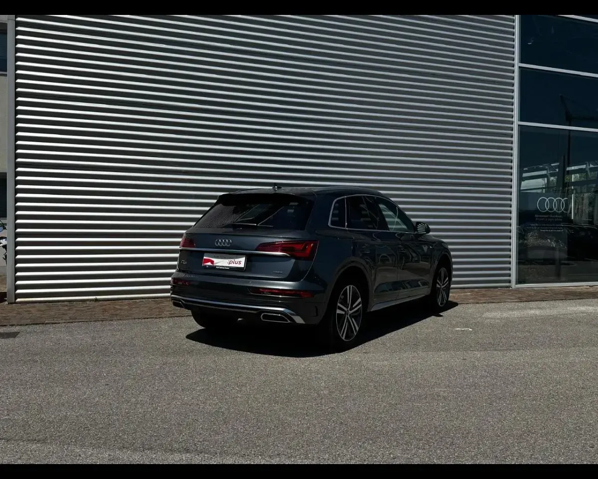 Usata Audi Q5 S-line plus 265 CV (194 kW) 2024 Grigio SUV