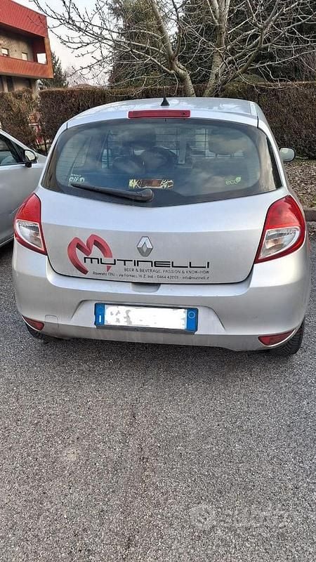 Usata Renault Clio II 78 CV (57 kW) 2010 Grigio Furgone