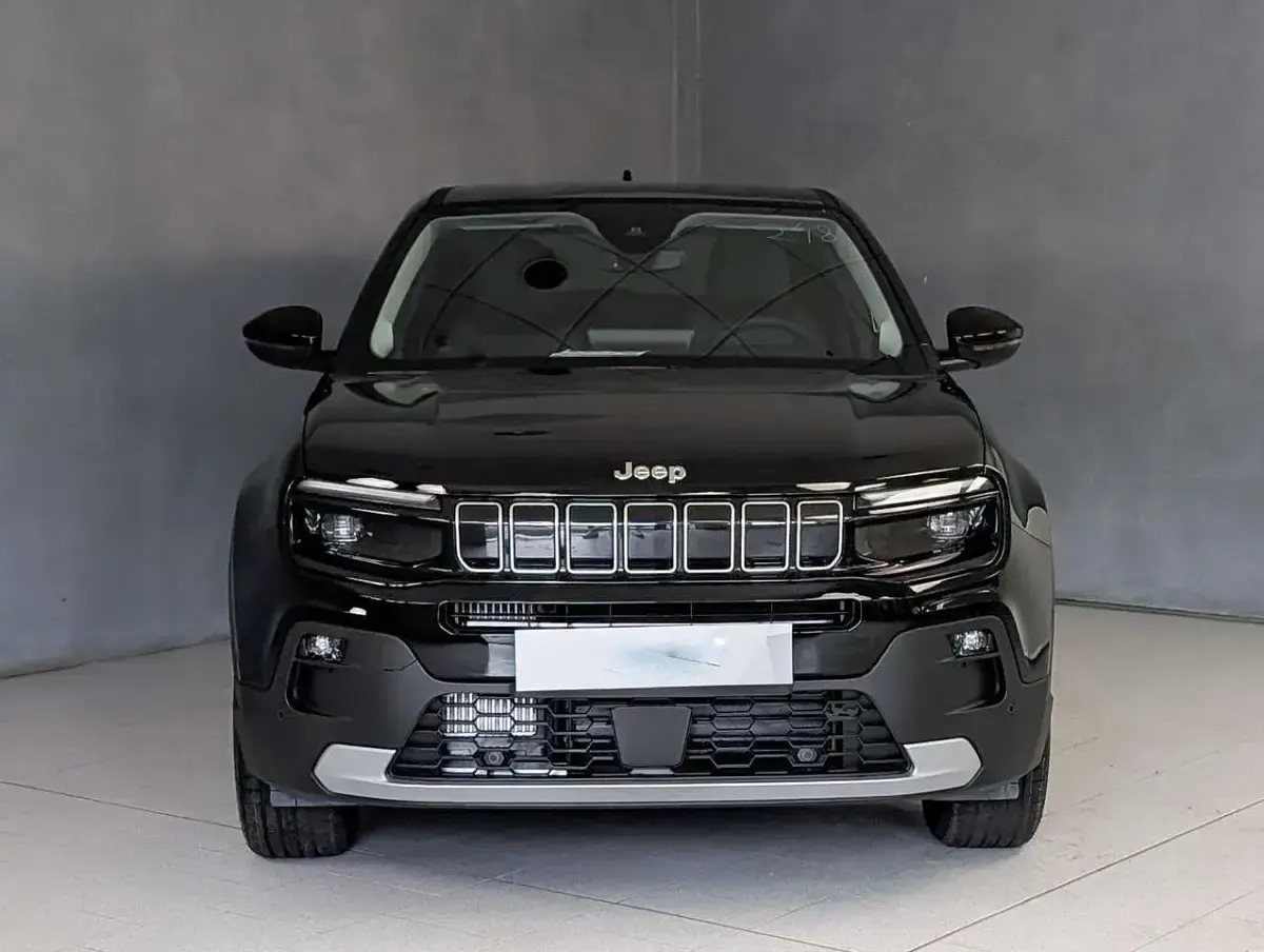 Usata Jeep Avenger Summit 110 CV (80 kW) 2025 Nero SUV