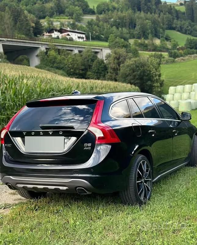 Usata Volvo V60 2011 Nero Station wagon