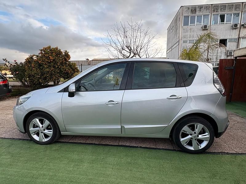 Usata Renault Scénic III LIMITED 110 CV (80 kW) 2013 Argento Monovolume