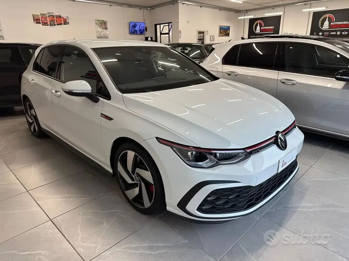 Usata VW Golf VIII GTI 245 CV (180 kW) 2023 Bianco Berlina