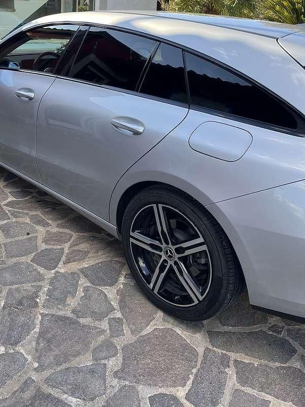 Usata Mercedes CLA180 Shooting Brake 116 CV (85 kW) 2022 Argento Station wagon