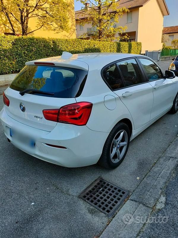Usata BMW 118 Advantage 150 CV (110 kW) 2015 Bianco Utilitaria