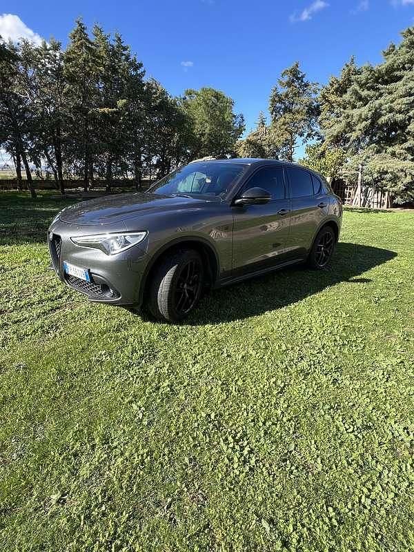 Usata Alfa Romeo Stelvio 209 CV (153 kW) 2018 SUV