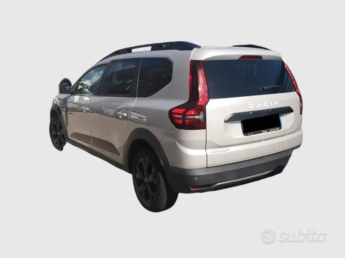 Usata Dacia Jogger Extreme 101 CV (74 kW) 2023 Grigio Monovolume