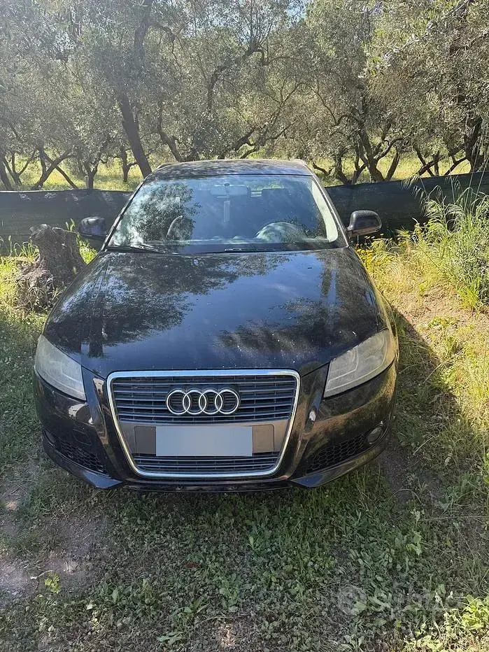 Usado Audi A3 90 CV (66 kW) 2010 Negro Utilitario