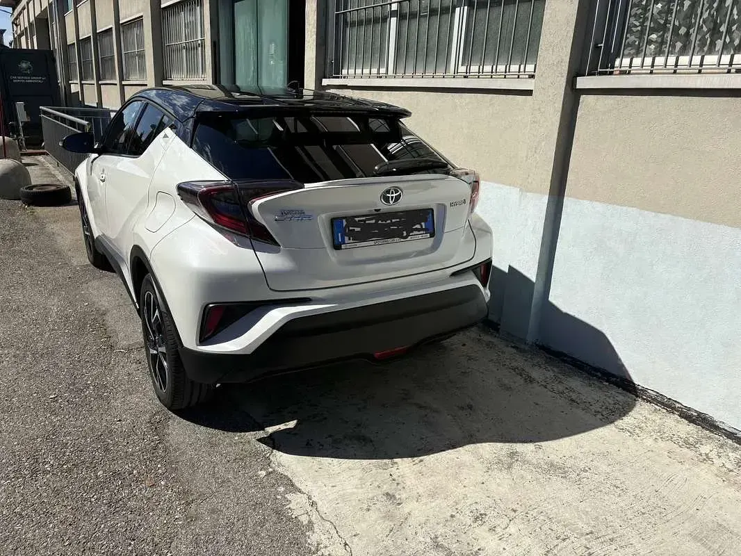 Usata Toyota C-HR 98 CV (72 kW) 2019 Bianco SUV