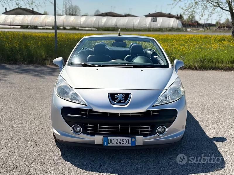 Usata Peugeot 207 CC 150 CV (110 kW) 2007 Grigio Cabrio