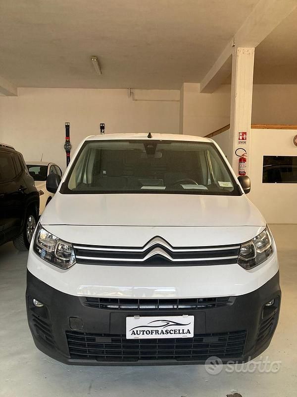 Usata Citroën Berlingo Live 130 CV (95 kW) 2020 Bianco Monovolume