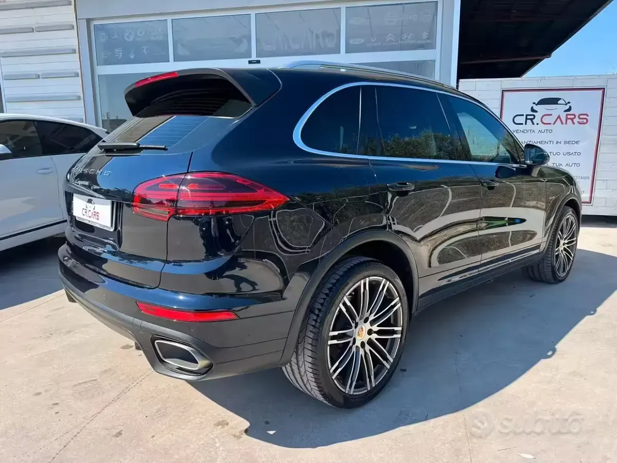 Usata Porsche Cayenne 250 CV (183 kW) 2016 Bluazzurro SUV