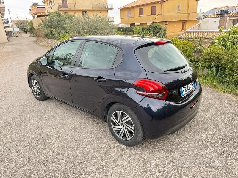 Usata Peugeot 208 75 CV (55 kW) 2016 Utilitaria
