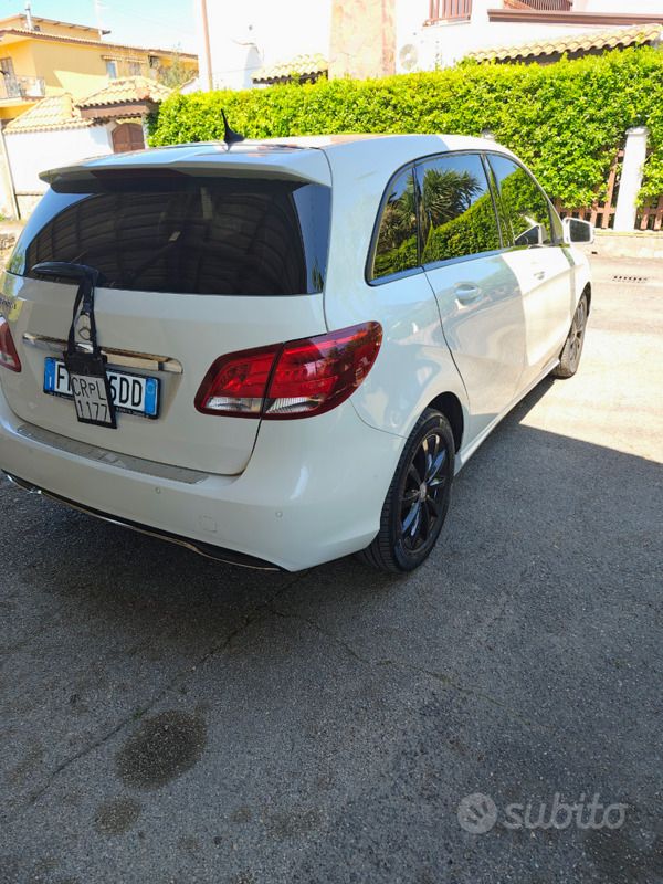 Bianco Usata 2017 Mercedes B200 Monovolume | 9699 € - Immagine 1/4