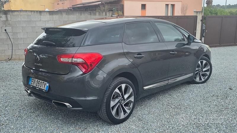 Usata Citroën DS5 180 CV (132 kW) 2015 Grigio Utilitaria