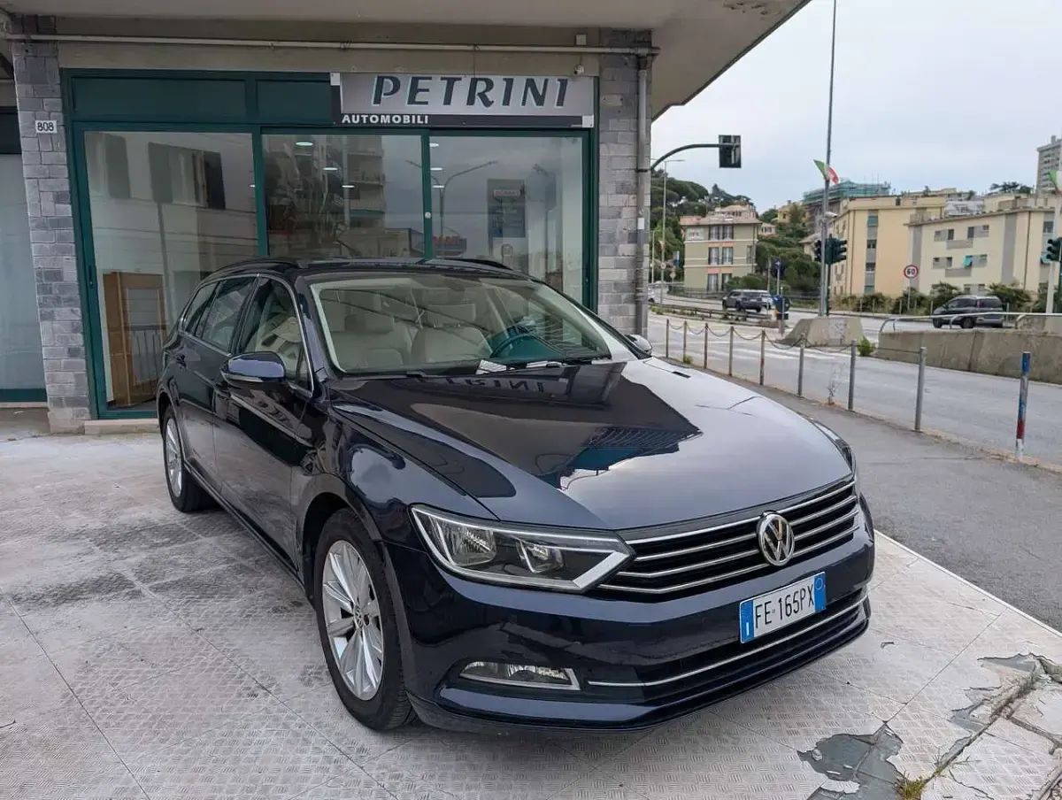 Occasion VW Passat Comfortline 120 PK (88 kW) 2016 Blauw Stationwagen