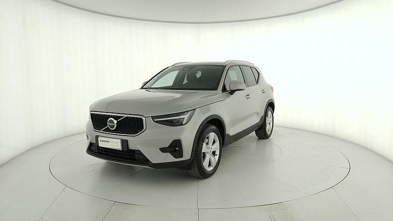 Usata Volvo XC40 Core 163 CV (119 kW) 2025 Argento SUV