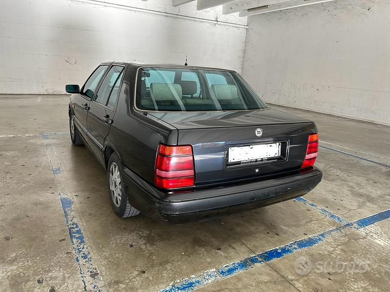 Usata Lancia Thema 152 CV (111 kW) 1994 Nero Berlina