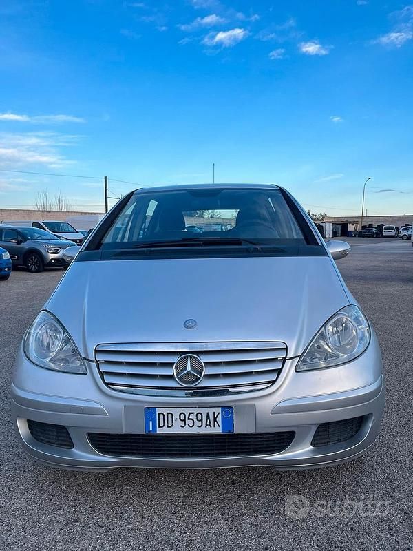 Usata Mercedes A180 Avantgarde 109 CV (80 kW) 2006 Grigio Monovolume