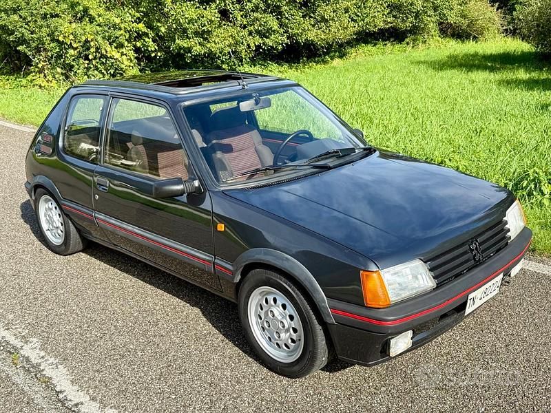 Usata Peugeot 205 GTi 1989 Grigio Coupé