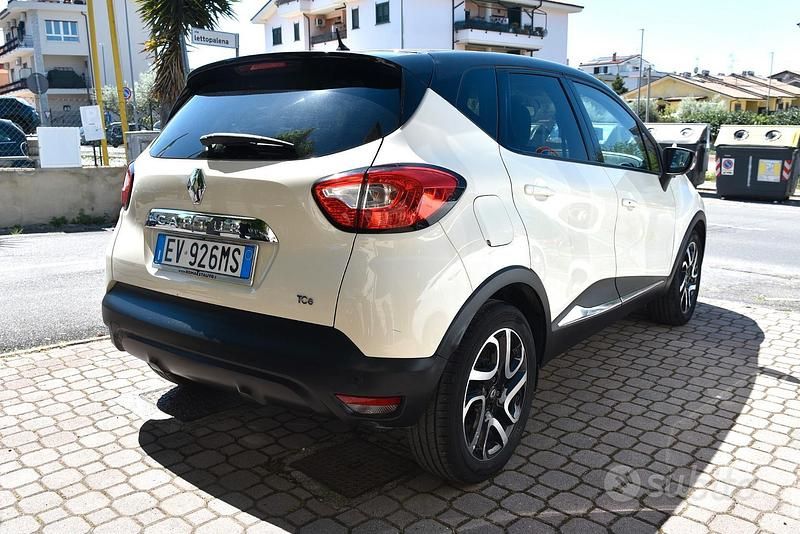 Usata Renault Captur 90 CV (66 kW) 2014 Bianco SUV